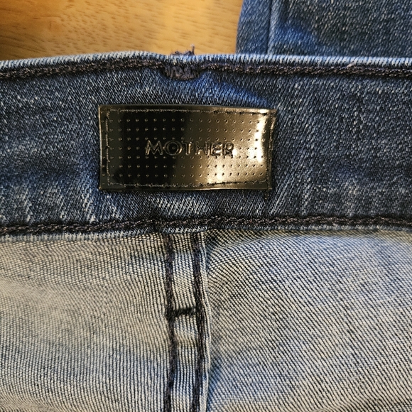 Mother The Tootsie Fray in Dreamy Size 28 Distressed Cropped Jeans - Picture 10 of 10